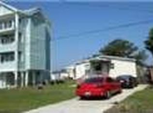 1418 Bonito Ln, Carolina Beach, NC 28428
