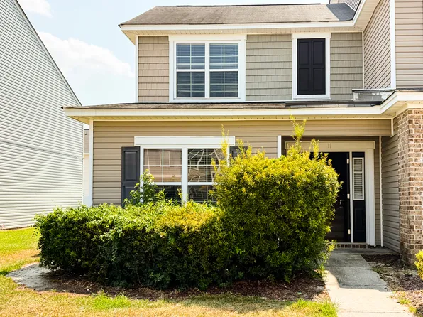 11 Red Robin Ct, Port Wentworth, GA 31407
