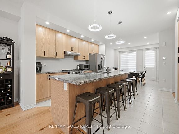5th image of 13 Lavinia Rd