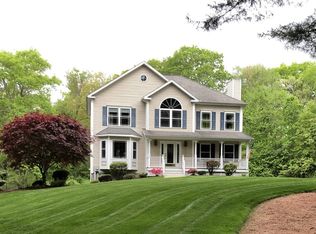 17 Lawrence St, Wilmington, MA 01887