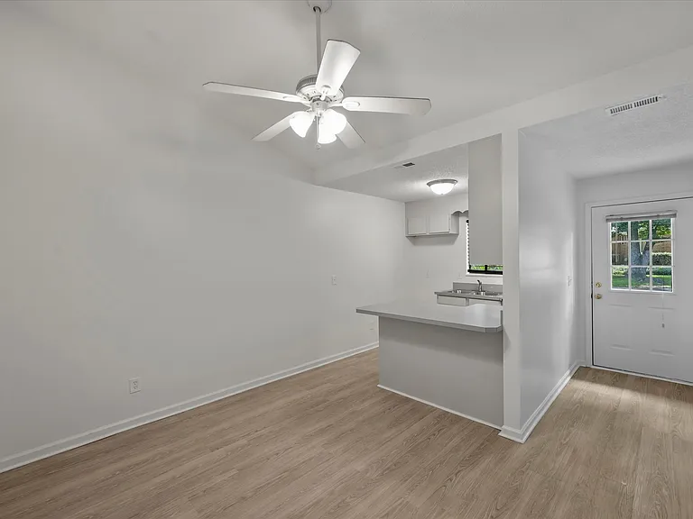 4306 Tantilla Cir #C — Photo 4