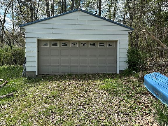 4th image of 179 Sharon Rd