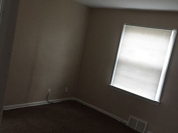 3rd image of 15807 Harvard Ave