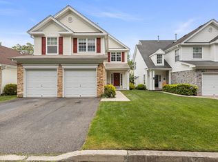 302 Birchwood Park Dr, Middle Island, NY 11953