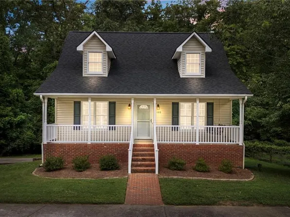 120 Wyman Ct, Winston Salem, NC 27106