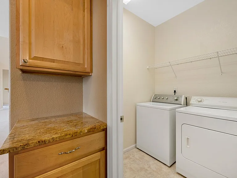 10573 Parkington Ln — Photo 21