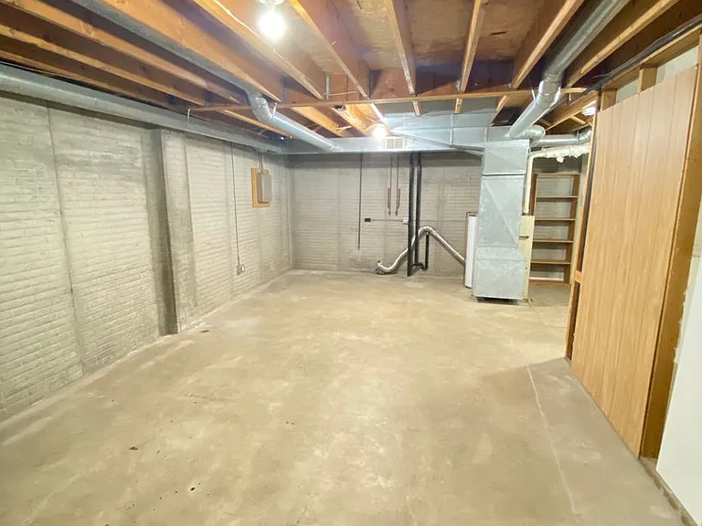 1785 Alexandra Ct — Photo 22