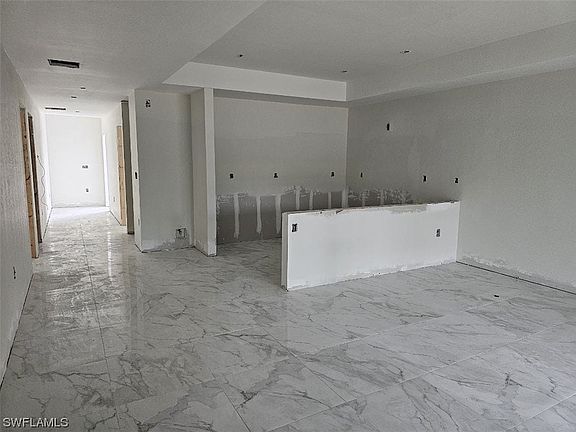 4th image of 4826/4828 Golfview Blvd
