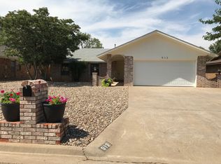 912 Rosewood Dr, Clovis, NM 88101