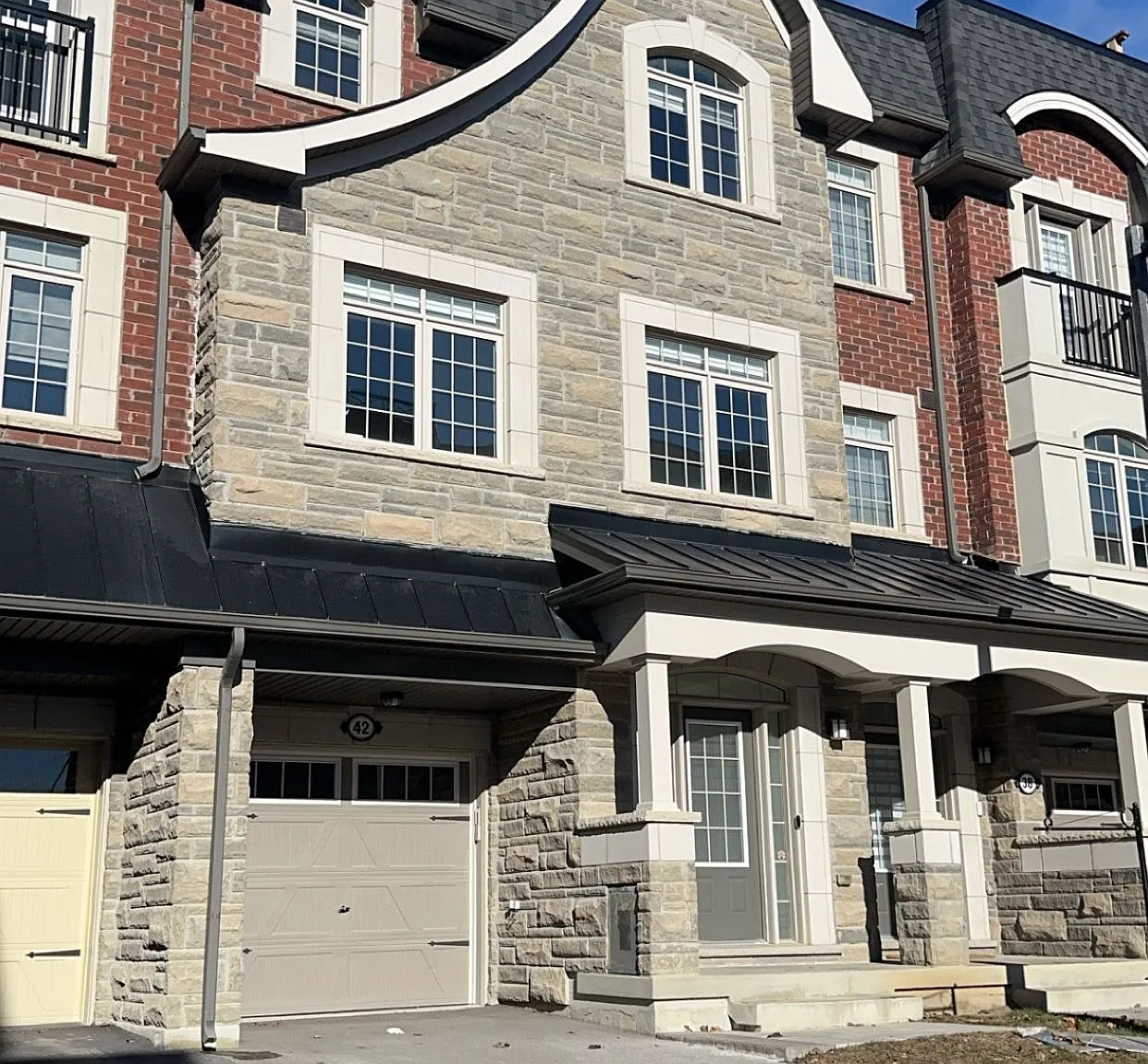 3 bed, $4,250 — Photo 1