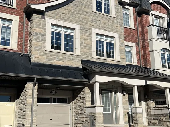 42 Ingleside St, Vaughan, ON L4L 2M1