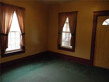 5th image of 401 N 2nd St