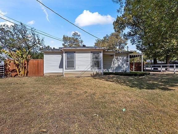 3rd image of 736 Angus Dr