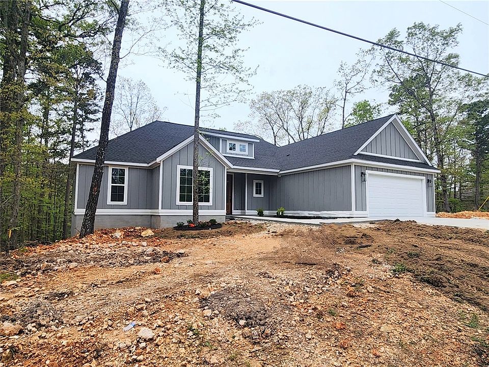 1st image of 11 Fleetwood Dr
