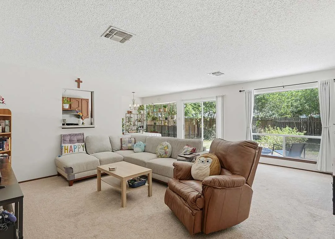 3 bed, 1128 sqft, $1,750 — Photo 4