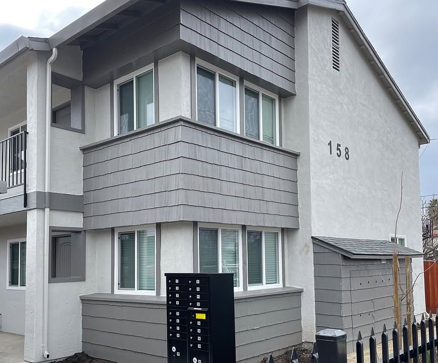 1st image of 158 W Carlton Way #202