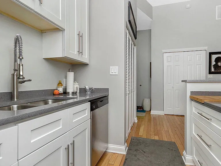 4938 S Drexel Blvd #101 — Photo 6