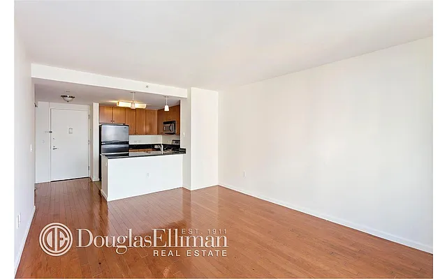 Rented by Douglas Elliman | media 18