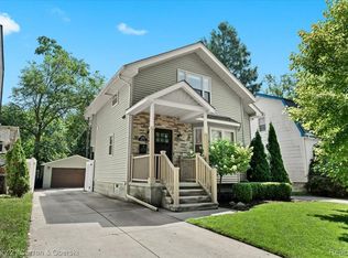 2828 Ferris St, Berkley, MI 48072