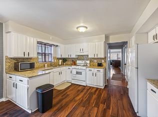4321 Oakton St #2, Skokie, IL 60076