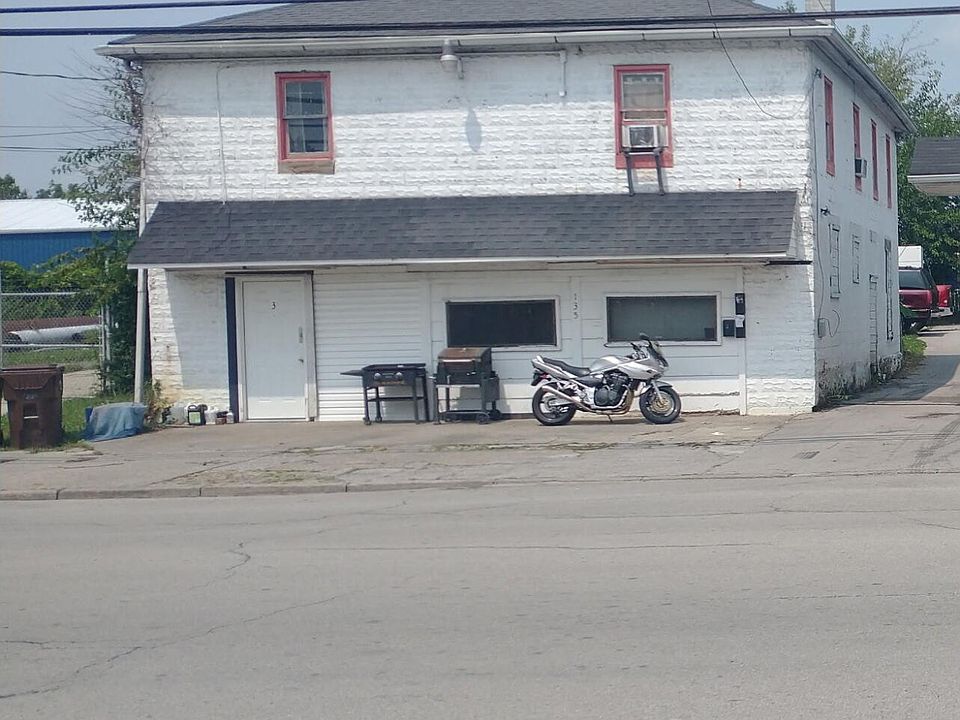 1st image of 135 E Broadway St