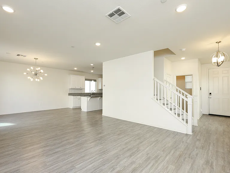 Entrance Living Room / Dining Room Area