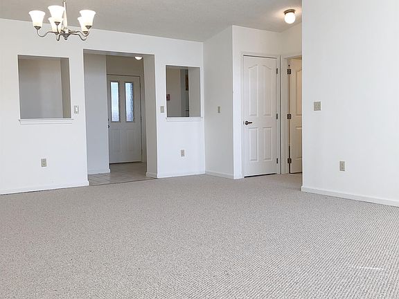 3rd image of 437 Belvidere St APT S8