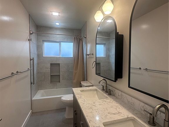 5th image of 1623 S Atlantic Blvd #B