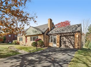 437 Winthrop Dr, Pittsburgh, PA 15237