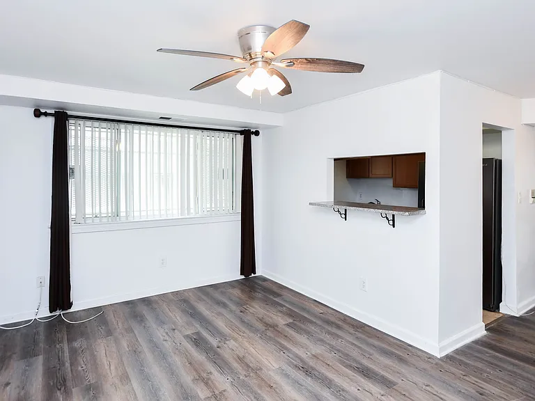 713 Brandywine St SE #B2 — Photo 9