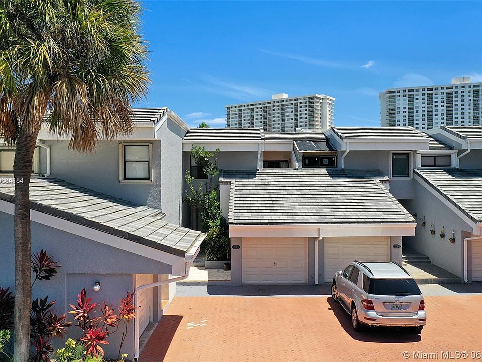 1st image of 332 Poinciana Island Dr #1004