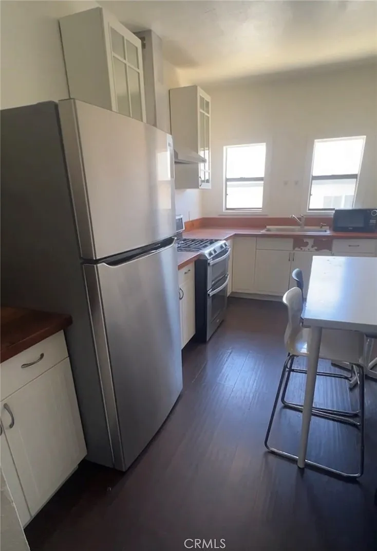 5 bed, 1550 sqft, $4,500 — Photo 2
