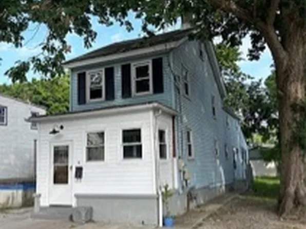 16 Olive St, Salem, NJ 08079
