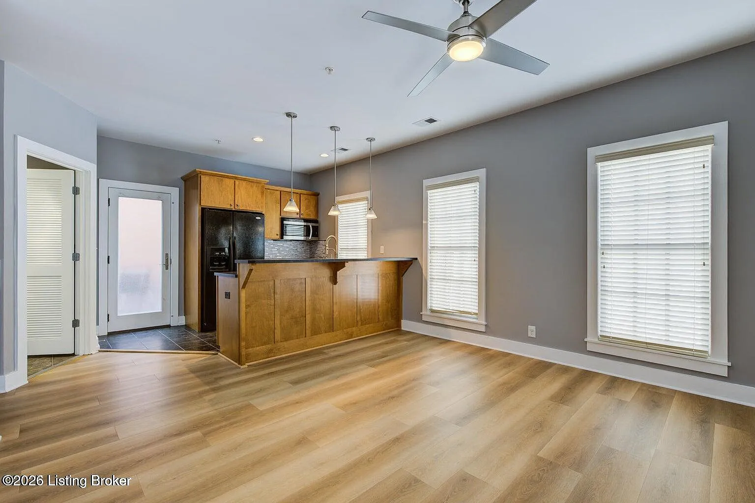 2 bed, 1.5 bath, 1000 sqft, $1,775 — Photo 2