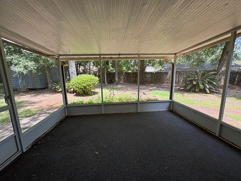 460 Merlin Ct — Photo 23