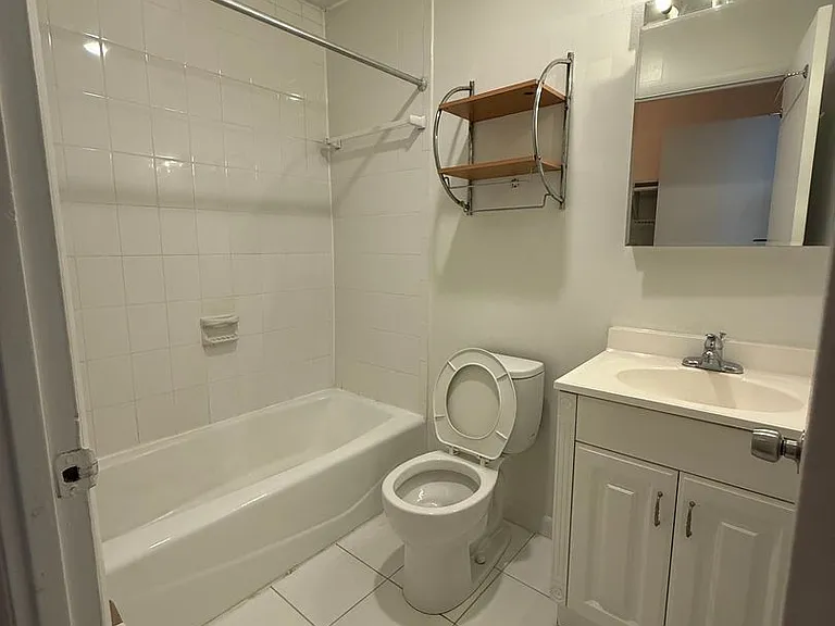 4455 Macarthur Blvd — Photo 4