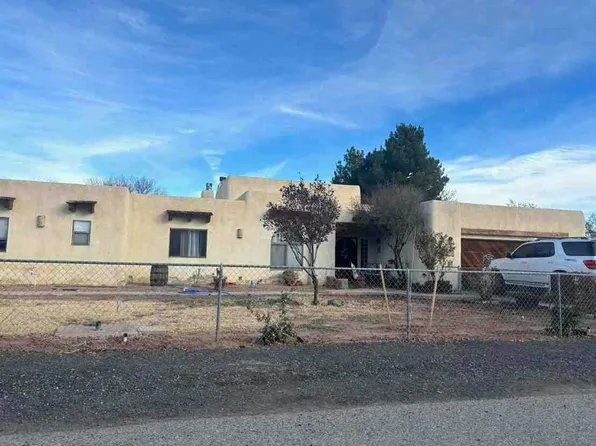 1770 Betts Ln, Bosque Farms, NM 87068