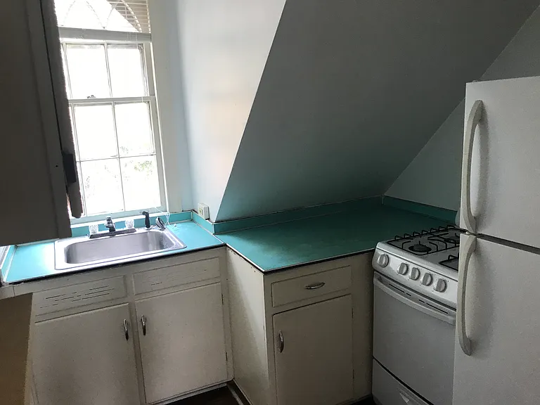 901 Berkeley Ave #6 — Photo 8