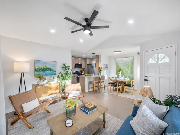 95-664 Wikao St APT L205, Wahiawa, HI 96789