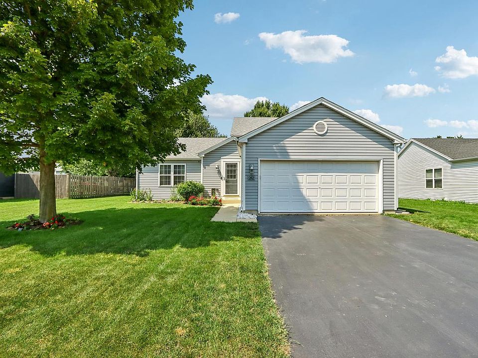 1st image of 242 Deer Path DRIVE