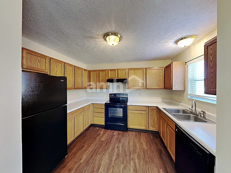 1064 Amherst Blvd — Photo 4