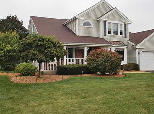 1665 Salem Ct, Elk Grove Village, IL 60007