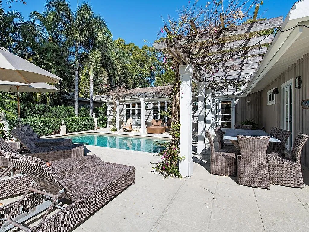 4 bed, 4.5 bath, 3815 sqft, $47,250 — Photo 1