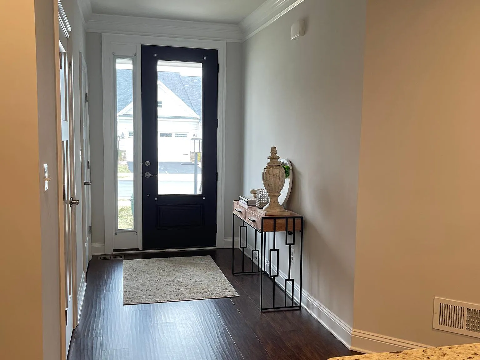 163 Bayberry Ln — Photo 3