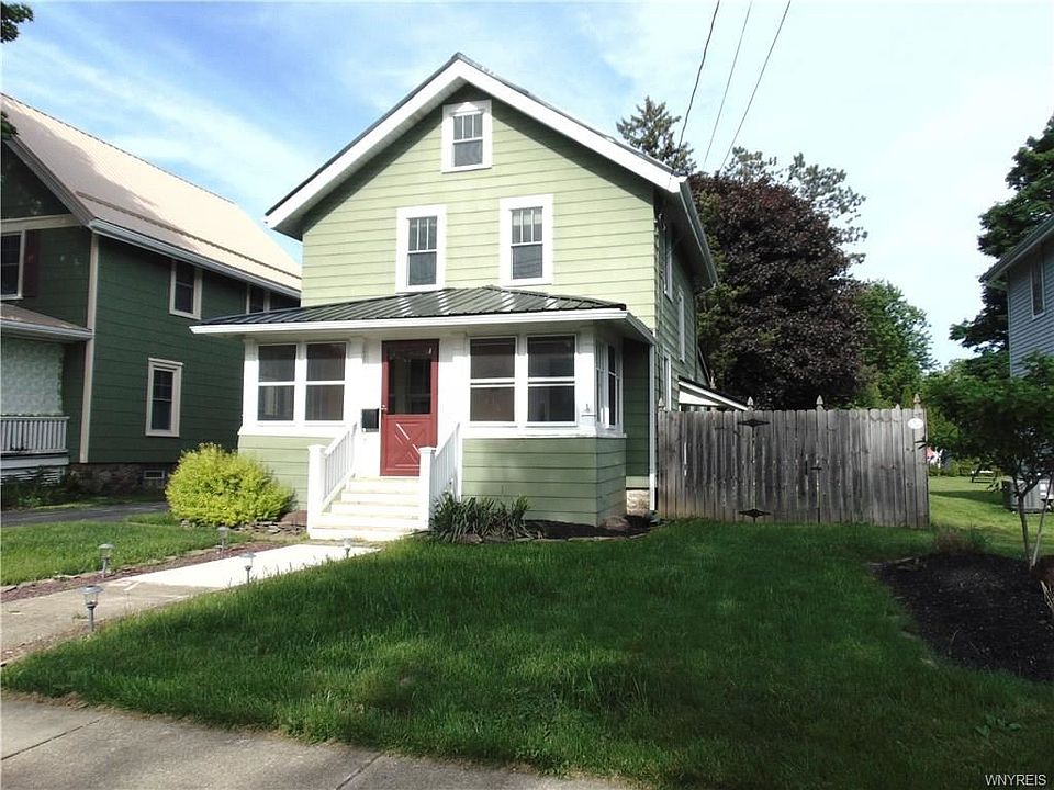 1st image of 192 King St