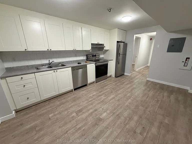 10 Mosley St #2B — Photo 5