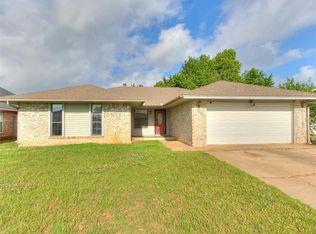 613 Cactus Ct, Yukon, OK 73099