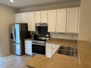 679 Raya Ct, Charlotte, NC 28204