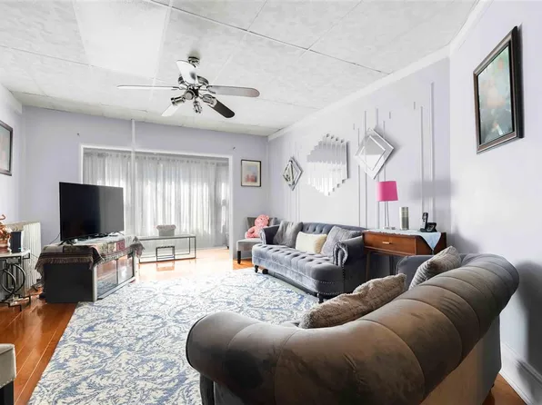 104-21 92nd Avenue image 5 of 61