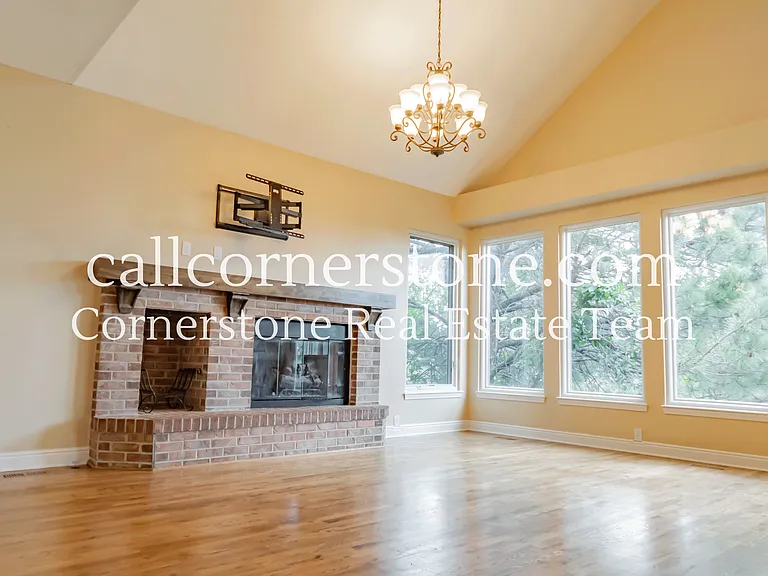 32 Jessana Hts — Photo 3